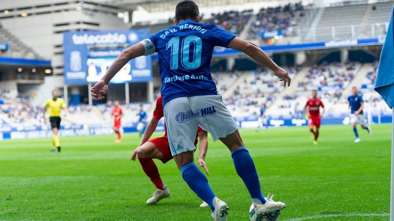 Saúl Berjón durante el Real Oviedo-Numancia