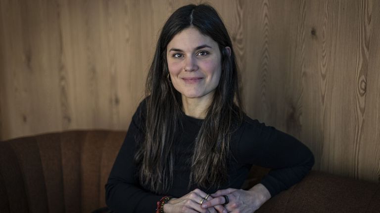 Elvira Sastre: «Los que tenemos 30 crecimos pensando que éramos especiales»