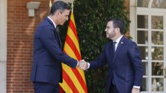 El presidente del Gobierno, Pedro Sánchez, recibe en la Moncloa al presidente de la Generalitat, Pere Aragonès