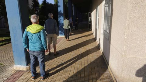 Colas en el colegio de Vilaboa, en Culleredo