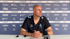 El entrenador del Celta Fortuna, Fredi �lvarez, en su comparecencia posterior al Europa-Celta Fortuna del �playoff� de ascenso a Segunda.