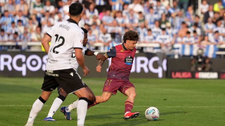 El Deportivo se acostumbra al baile: hila 24 partidos sin repetir once inicial