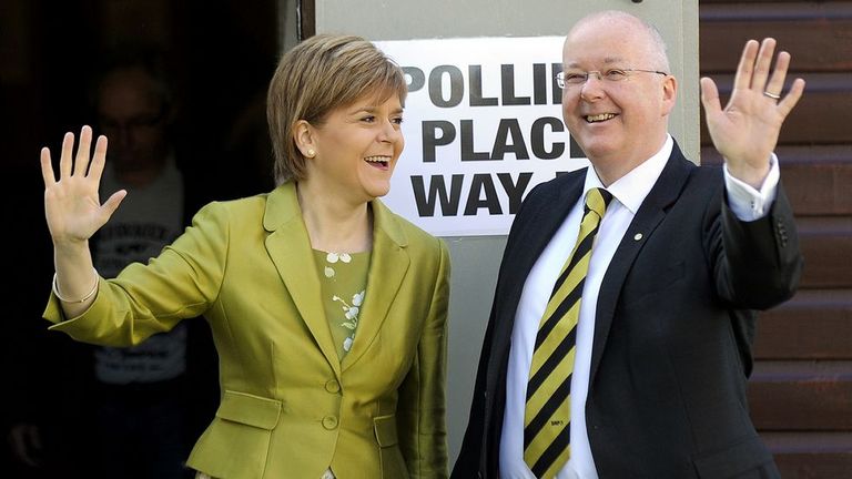 El exmarido de Sturgeon y ex alto cargo del SNP se declara culpable de malversar más de 460.000 euros