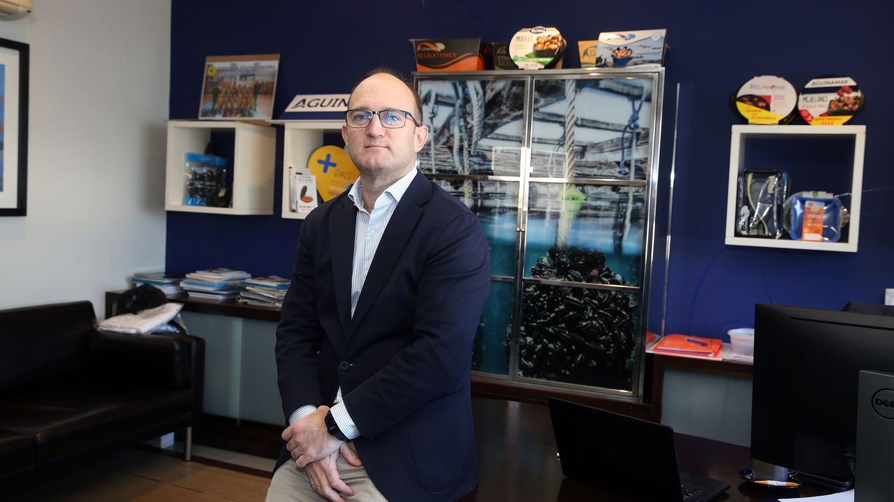 El parque Miguel Hern�ndez y el auditorio est�n ubicados en terreno portuario.David Cor�, izquierda, junto a su sucesor a partir del 1 de febrero al frente de la factor�a cesure�a de Nestl�, el brasile�o J�lio Diniz