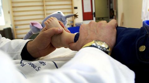Tratamiento de fisioterapia en un centro de atencin temprana de Ferrol