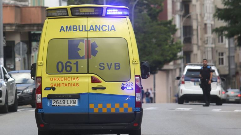 Le amputan un dedo a un vecino de A Illa tras el mordisco de la expareja de su mujer