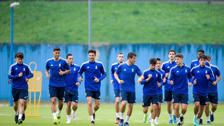 Los jugadores del Oviedo, en El Requexón