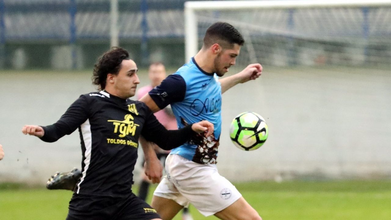 Paisajes en el coraz�n de la Ribeira Sacra.El fr�o nocturno convierte las ventanas de cristal en obras de arte al amanecer