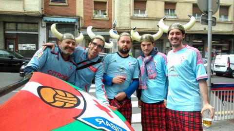 Miembros de la peña, que están actualmente alrededor de la veintena de componentes.