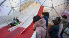 El tobogn gigante de la Praza de Santa Mara cierra sus puertas el martes 7