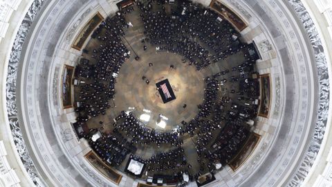 Vista area del funeral de McCain. 