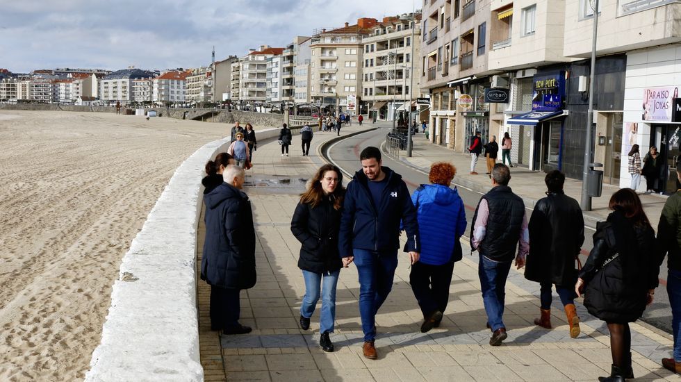 El sexto crucero ms grande del mundo en A Corua.Paseo de Silgar, en Sanxenxo