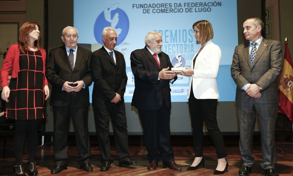 Los impulsores de la Federaci�n de Comercio, distinguidos. 