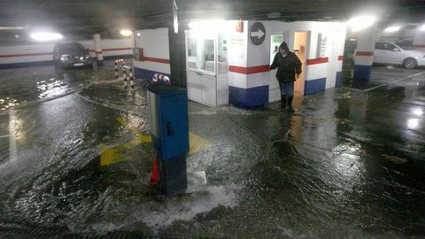 Inundaciones en el parking del Cantn