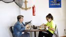 Negocio de Ribeira, donde la hosteleria ya puede servir en el interior