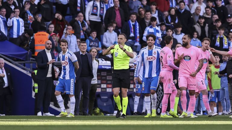 Así fue la revisión de VAR del gol anulado a Borja Iglesias en el Espanyol-Celta