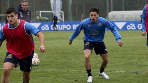 Olabe, Óscar Cano y Saverio, en el entrenamiento del Deportivo