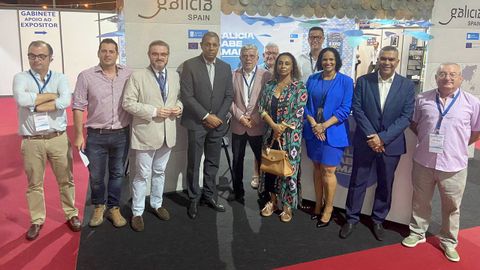 Representantes de la Fundación Expomar y la Xunta, en Cabo Verde