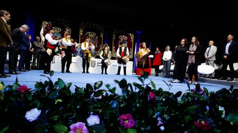 Entrega de los premios Cidade de Pontevedra. Interpretacin del himno gallego