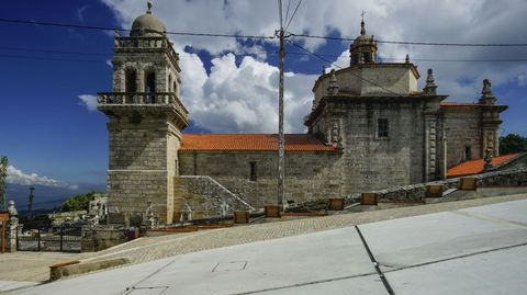 Iglesia de San Pedro  de Quintela de Leirado  