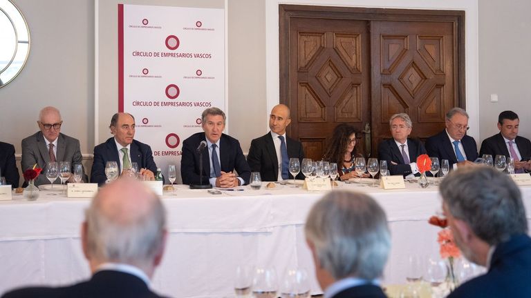 Feijoo sostiene que el absentismo en España es «un cáncer que no podemos pagar»