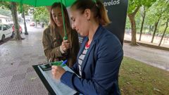 La concejala de Sanidad de Vigo, Nuria Rodríguez, firmó a favor de que se prohíba el tabaco en el parque