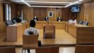 El acusado de haber violado a una joven en Burela en el año 2019, sentado en el banquillo de los acusados de la Audiencia Provincial de Lugo.