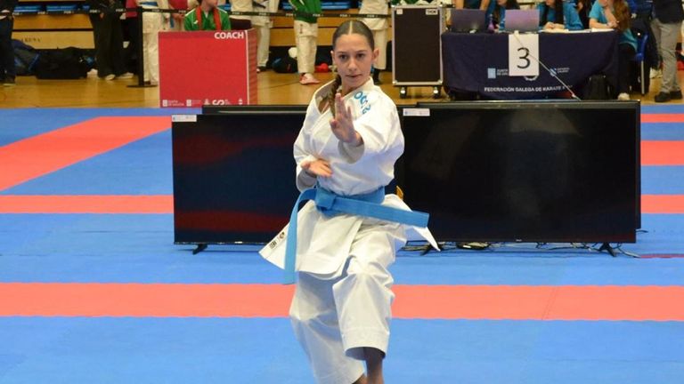La ferrolana María Ventueira inaugura con doblete la Liga Galega de Kárate