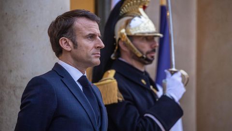 El presidente de la Repblica de Francia, Emmanuel Macron, en una visita oficial al presidente de Lituania, Gitanas Nauseda.