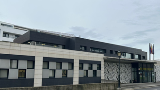 Fachada del edificio en La Corredoria