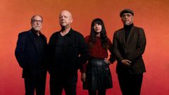 David Lovering (primero por la izquierda), acompaado del resto de los Pixies: Black Francis, Paz Lenchantin y Joey Santiago