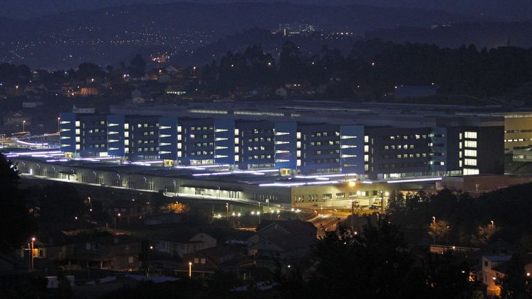 Indemnizan con 158.000 euros a la viuda y tres hijos de un fallecido por un «daño clamoroso» en un quirófano de Vigo