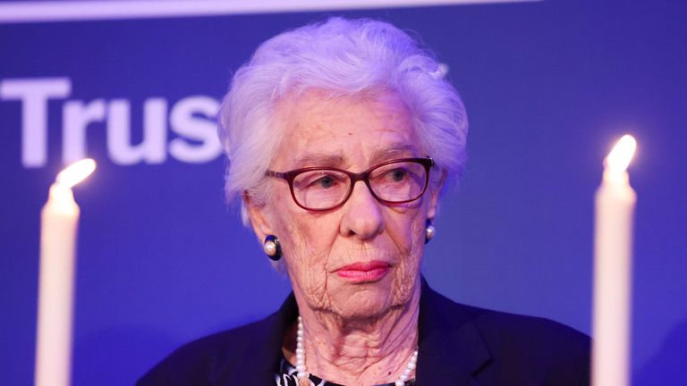 Muere Eva Schloss, hermanastra de Ana Frank y activista contra el Holocausto