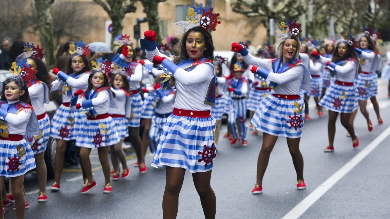 Desfile de comparsas de Fene