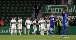 El Elche celebra uno de sus goles al Real Oviedo