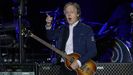 Paul McCartney, mtico cantante e baixista da banda britnica The Beatles.