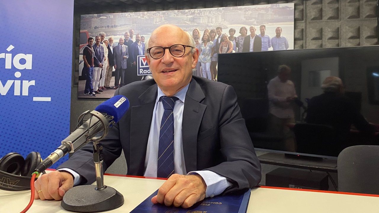 Fernando Suanzes, en los estudios de Radio Voz