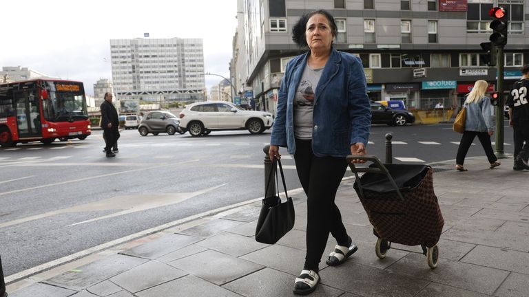 La familia víctima del incendio causado por un patinete: «Temo el día que Yusmel despierte y le diga que no tenemos dónde vivir»