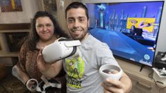 La santiaguesa Mara y el arousano Javier descubrieron una nueva aficin en la realidad virtual.