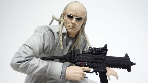 Figura de la colección sobre Matrix de Miguel Díaz