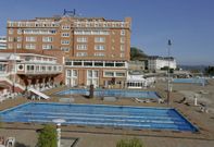 El hotel Finisterre, con La Solana a su lado, fue construido en el ao 1941. 