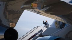 Joe Biden sube al Air Force One en Maryland con destino a Belfast 