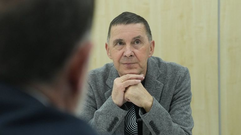 Otegi sabe bien qué son las amenazas