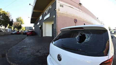 Vista de la entrada al restaurante en el nmero 6 de la Avenida de la Constitucin