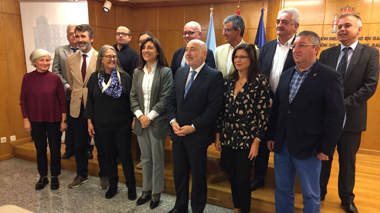 Holywater act�a en el Club Clavic�mbalo