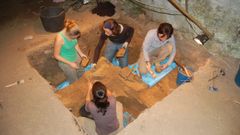 Un aspecto de la primera excavacin arqueolgica realizada en Cova Eirs, en el verano del 2008