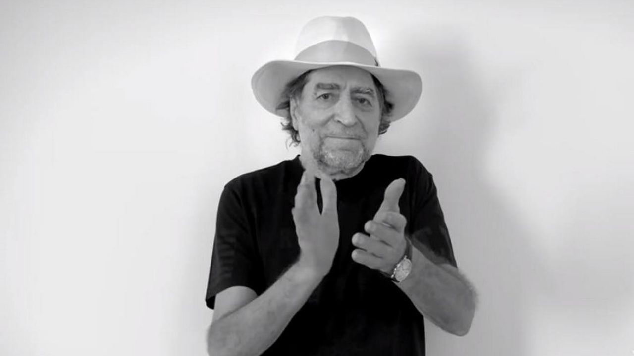 Joaquín Sabina es uno de los artistas que ha colaborado en «Los abrazos prohibidos», de Vetusta Morla, poniendo su voz y su imagen