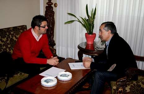 �scar Fustes y Ram�n Carballo durante la reuni�n que mantuvieron ayer en Lugo. 