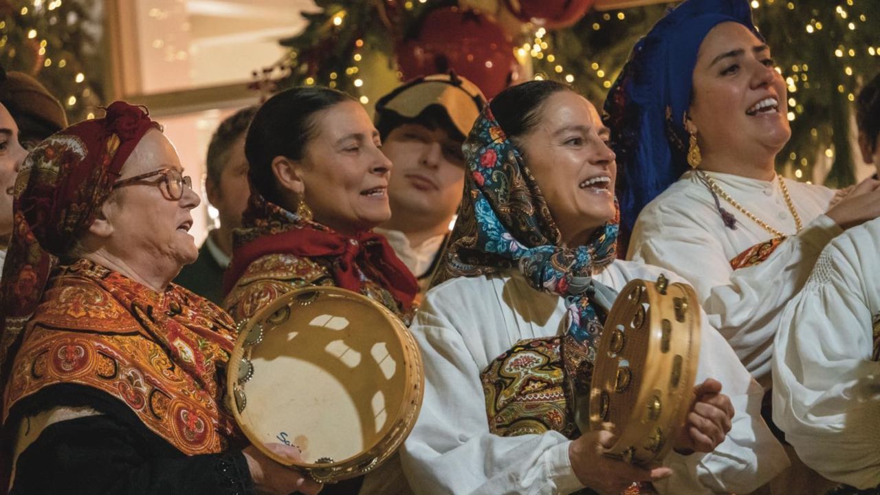 C&eacute;sar Mor&aacute;n compaxinou a s&uacute;a paix&oacute;n pola m&uacute;sica coa docencia como mestre de Lingua e Literatura no instituto Agra do Orz&aacute;n da Coru&ntilde;a
