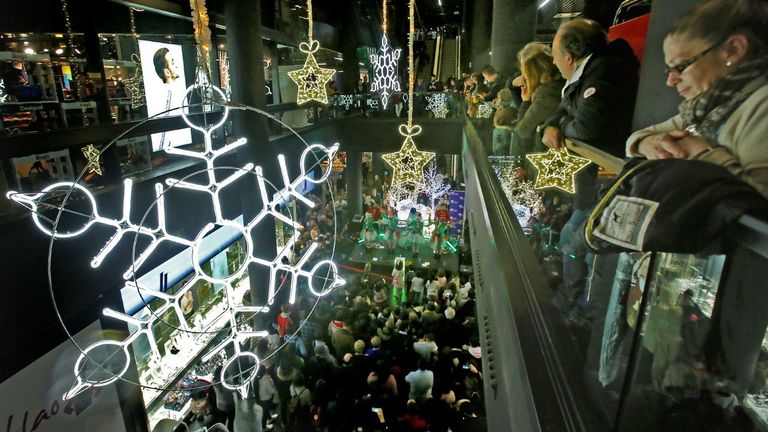 Los centros comerciales de Gran Vía y A Laxe inauguran hoy sus luces de Navidad con fiestas